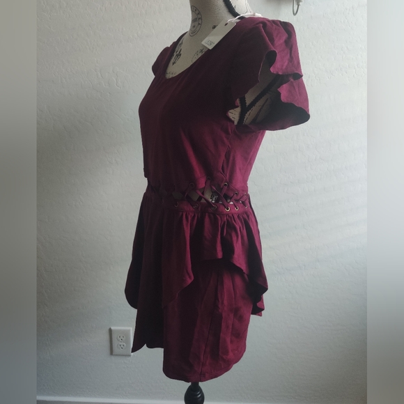 🆕 Ladakh burgundy Renaissance medieval cosplay peplum open back midi dress (M) - Picture 4 of 8